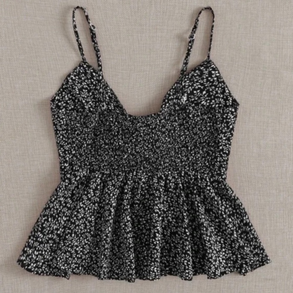 Women’s Red Floral Tie-Front Peplum Cami Top - Picture 6 of 6